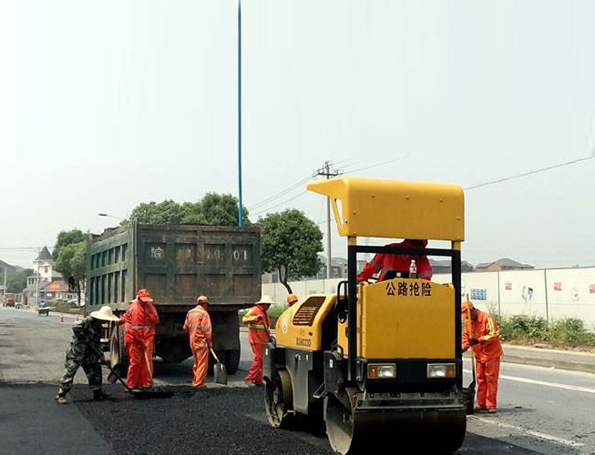 道路养护及铺装工程